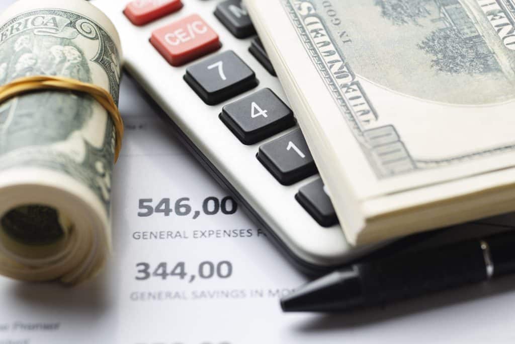 Economic Forecast 2026: Inflation Dip & Household Budget Impact